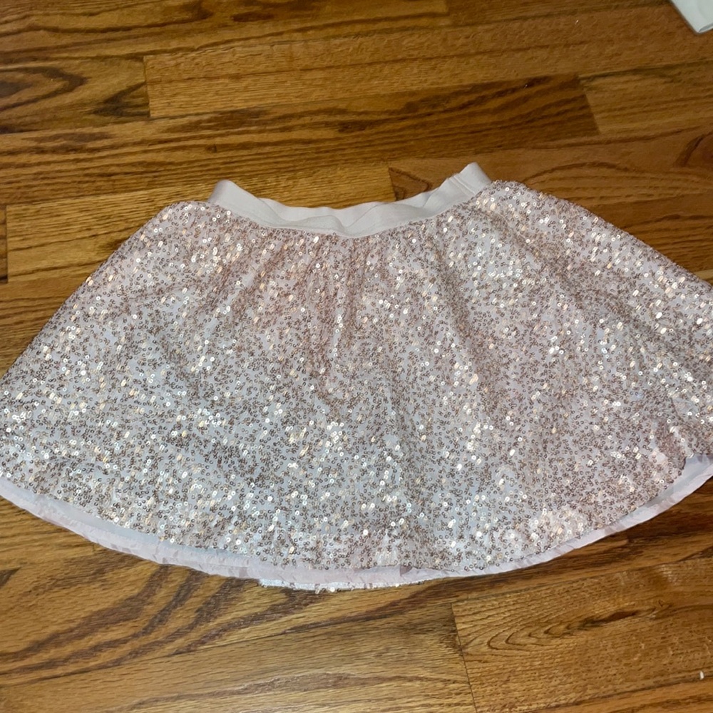 Gap sequence skirt